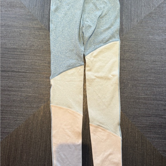 We Over Me Color Blocked Leggings Light Blue Size XS - Picture 3 of 5